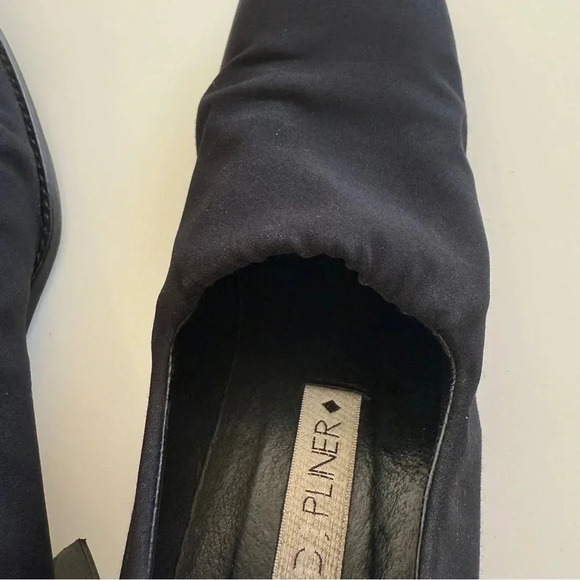 Donald J Pliner- Microfiber-Black- Slip on-Block Heel- Made in Spain- Size 8 - Picture 8 of 12